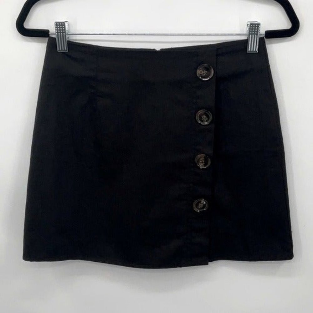 Sadie & Love Black Cotton Back Zip Mini Skirt with button details Size Small